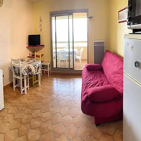 For 4 People Apartment Six-Fours-les-Plages