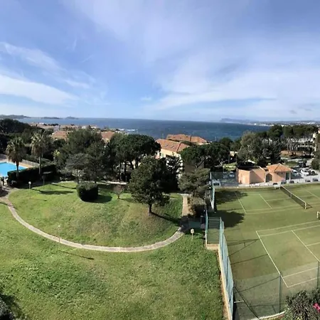 For 4 People * Six-Fours-les-Plages